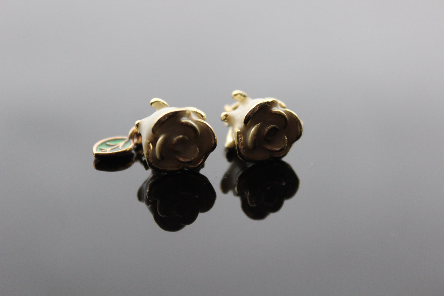 Enamel ivory rose beads with leaf for jewelry making