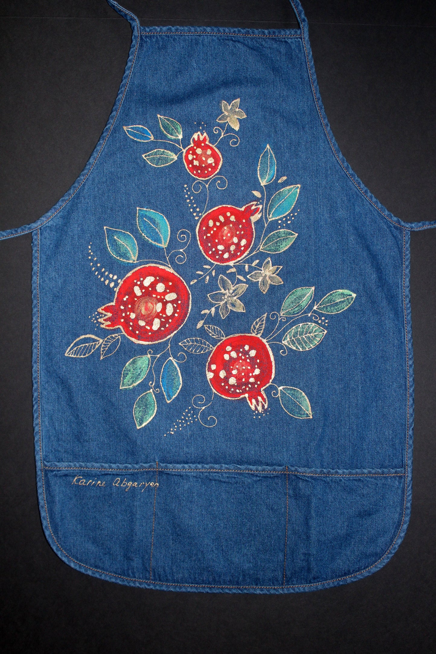Hand painted Adult Lightweight Denim Apron with front 3 pockets 19-28 in,  Pomegranates Gardening Apron with Pockets - Women's Garden Apron