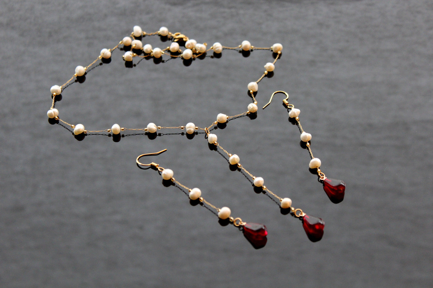 Handmade 18K gold plated stainless steel non tarnish Pomegranate glass seeds jewelry set with natural pearls