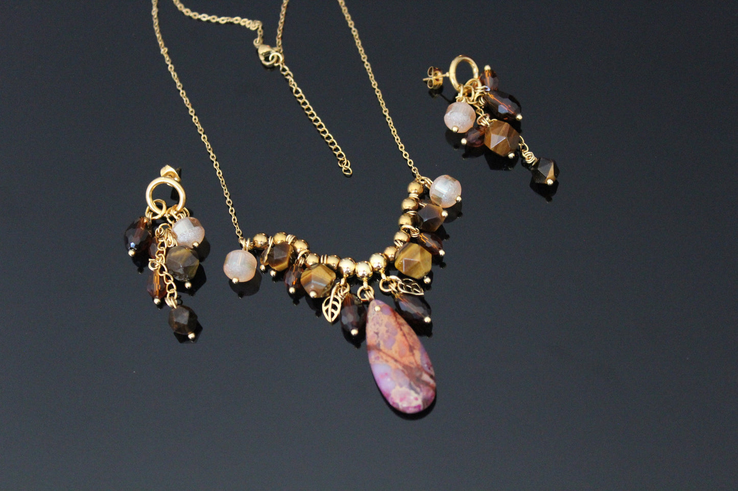 Handmade beaded jewelry with natural jasper, tiger eye, glass and 18K gold plated stainless steel