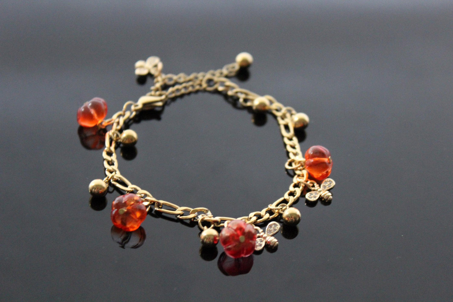 Pumpkin jewelry set with little bees