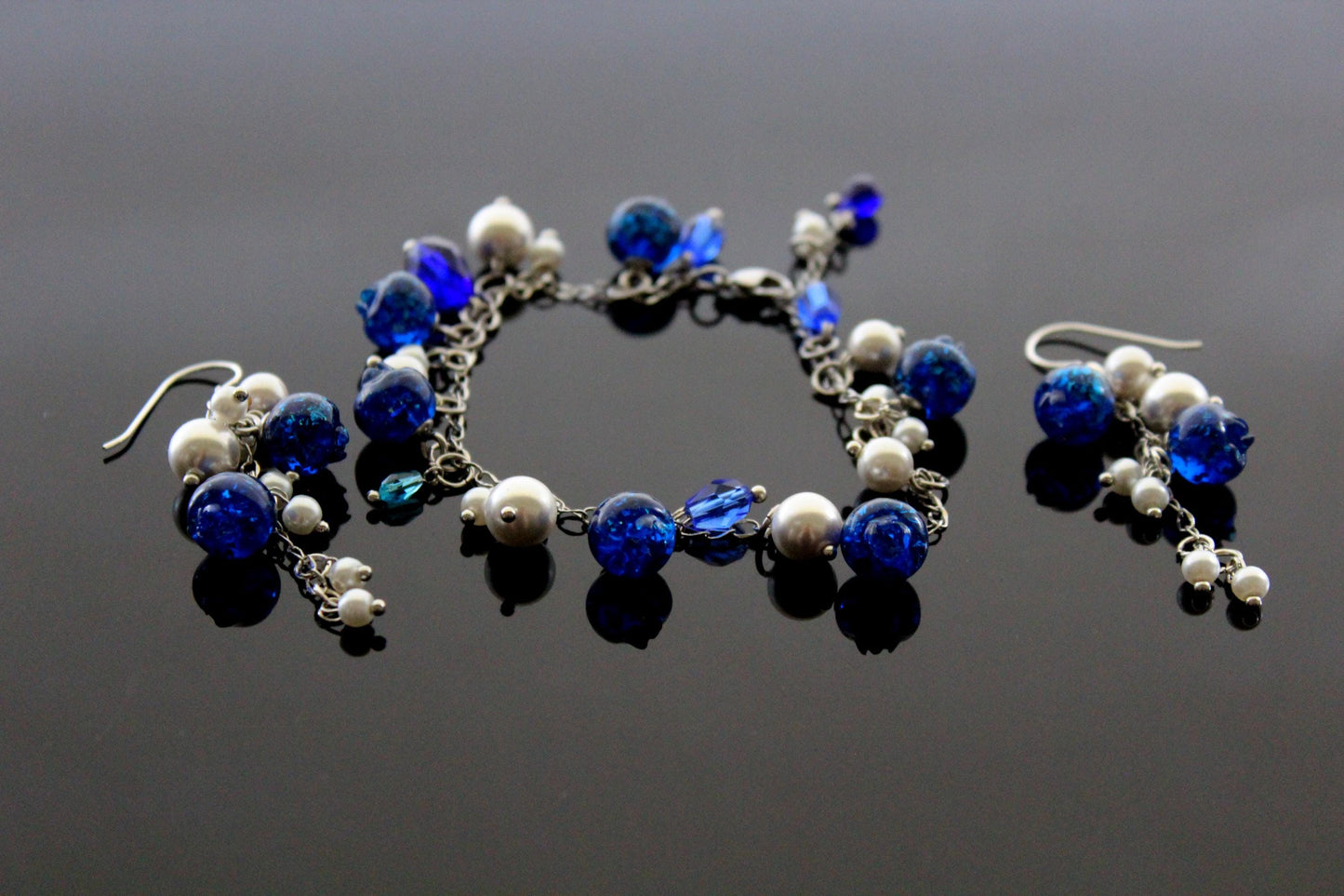 Silver Blueberry jewelry set with glass pearls