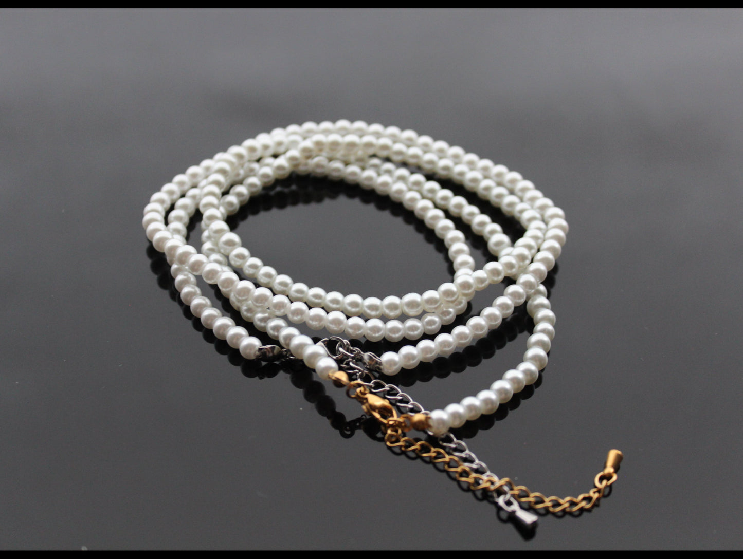 Glass pearl beads stand for jewelry