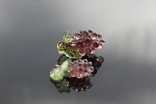 Resin grape beds with leaves for jewelry making