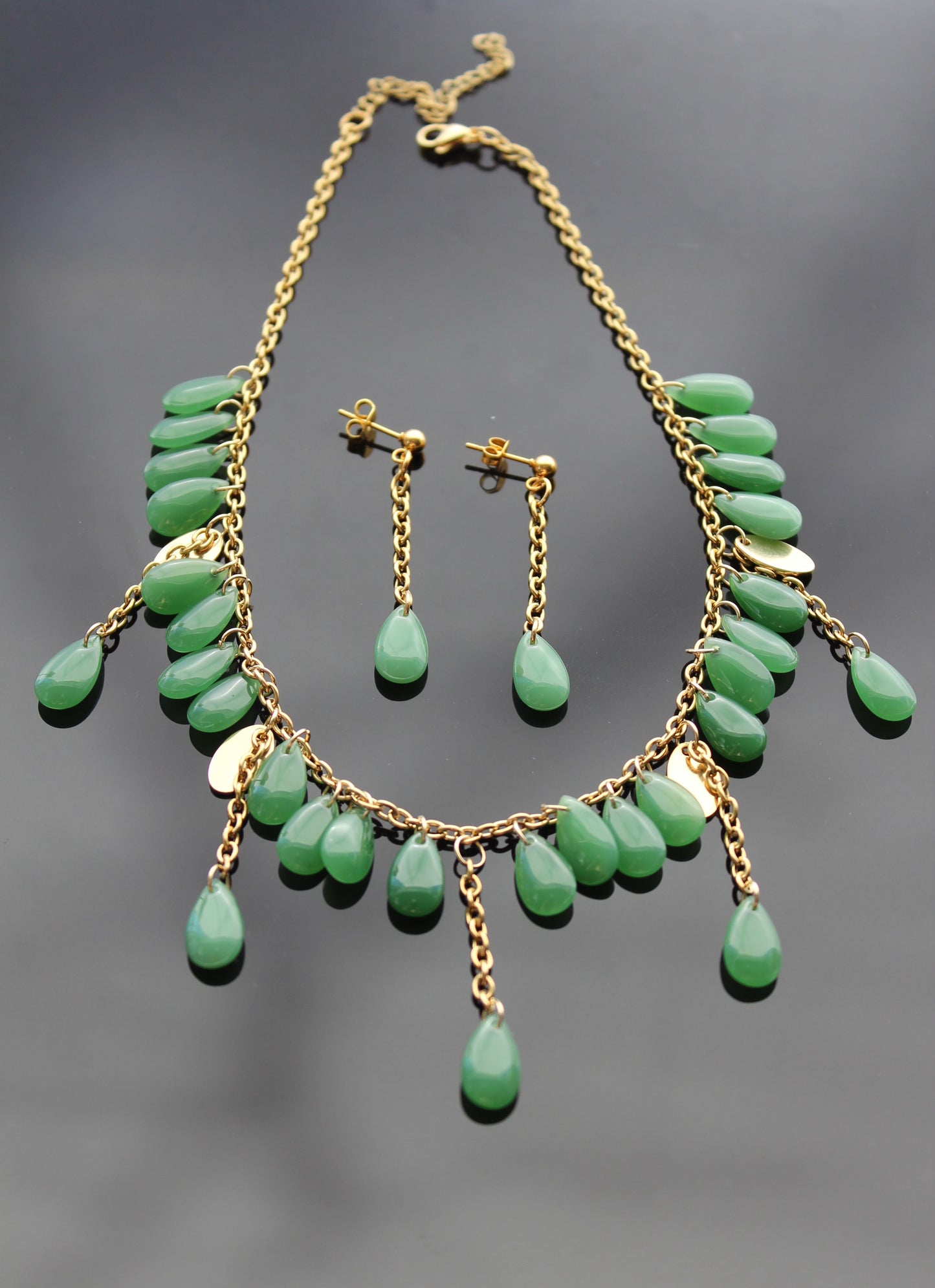 Handmade sage green  drop glass beads jewelry set
