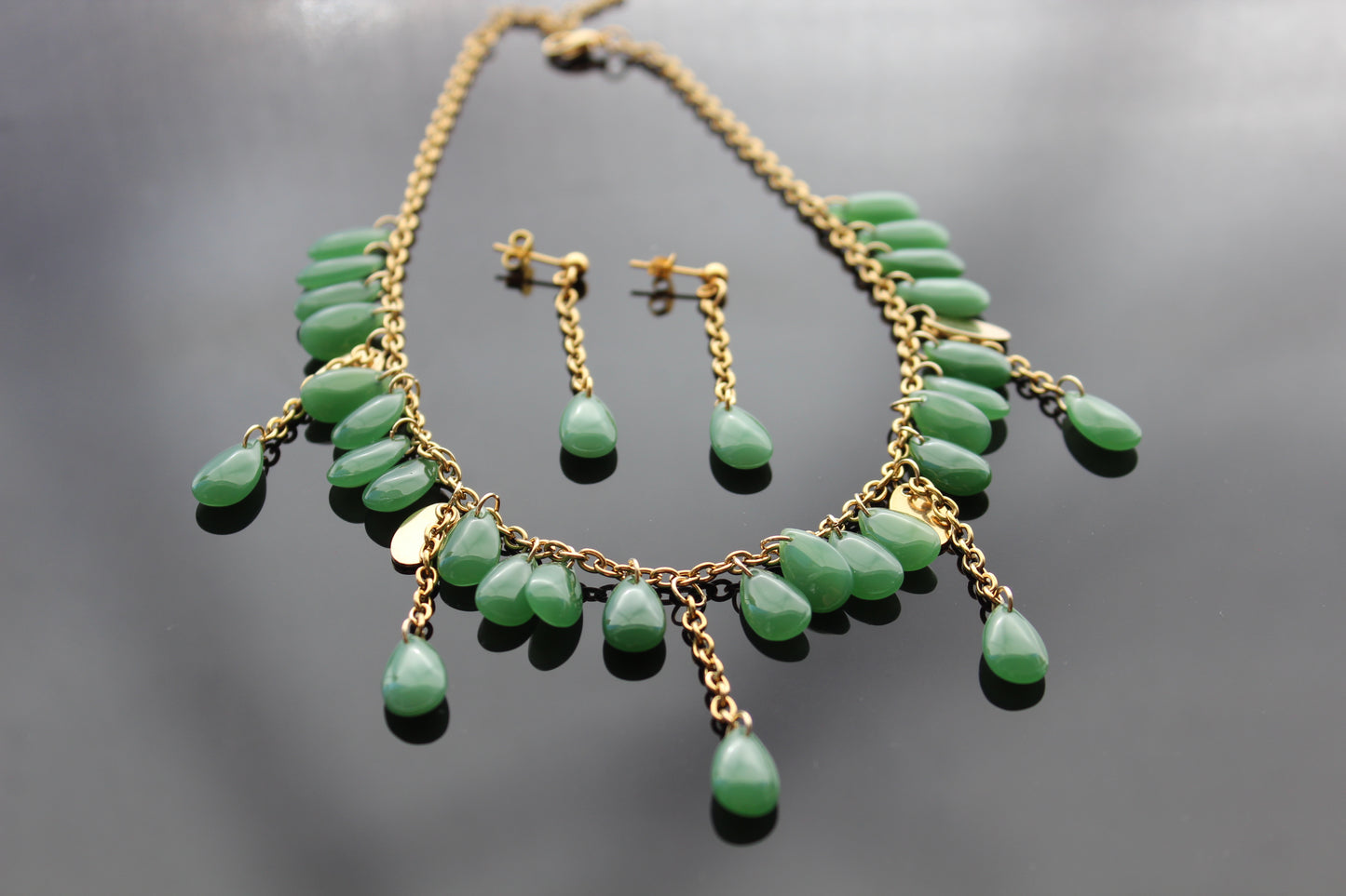 Handmade sage green  drop glass beads jewelry set