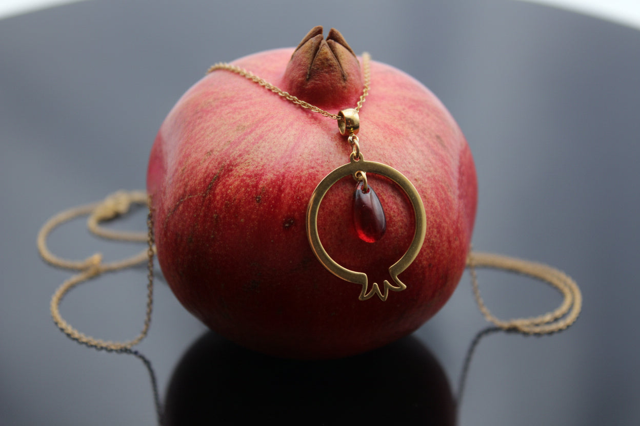Handmade Pomegranate-shaped pendant hypoallergenic gold plated stainless steel with glass bead