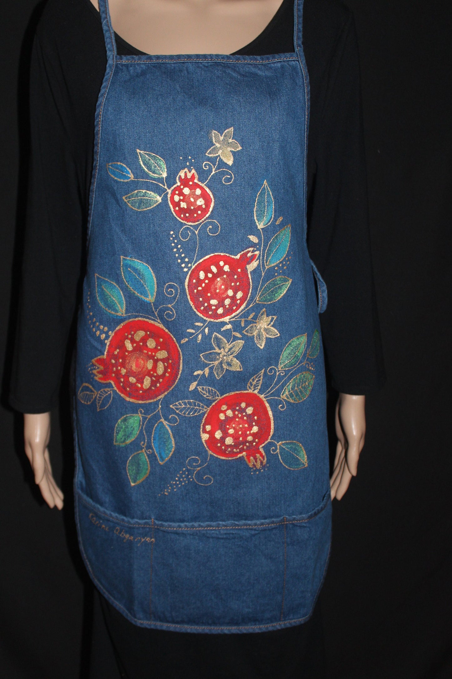 Hand painted Adult Lightweight Denim Apron with front 3 pockets 19-28 in,  Pomegranates Gardening Apron with Pockets - Women's Garden Apron