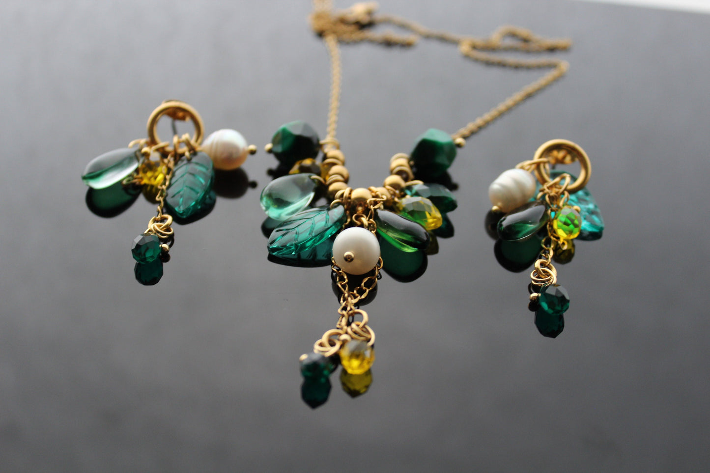 Handmade beaded jewelry with natural pearl, amethyst, glass and 18K gold plated stainless steel