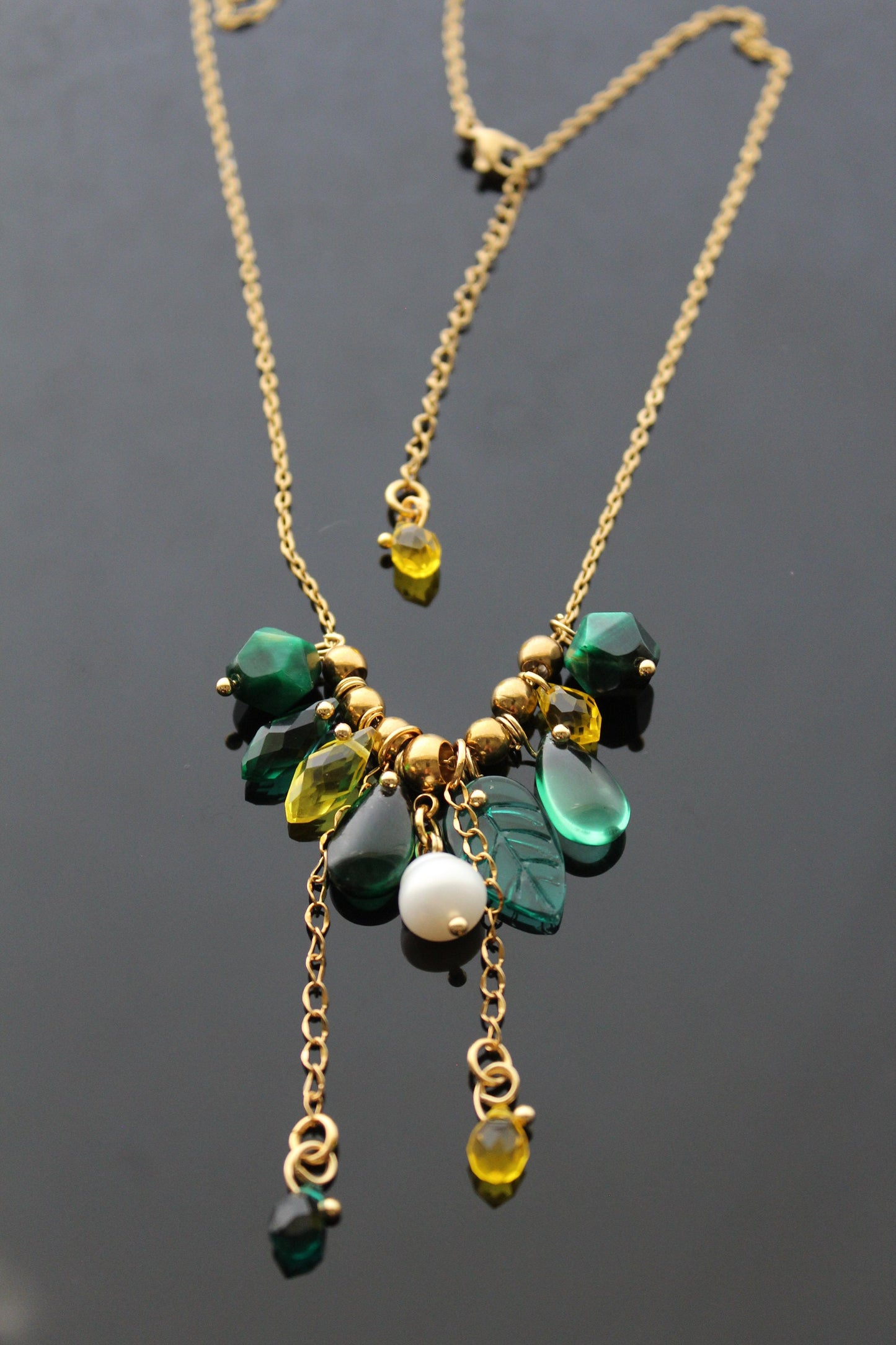 Handmade beaded jewelry with natural pearl, amethyst, glass and 18K gold plated stainless steel