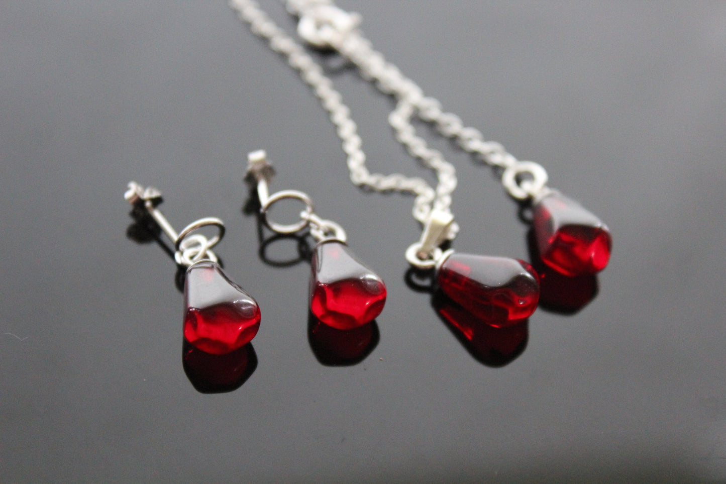 925 sterling silver pomegranate seeds jewelry set with Swarovski heart crystals and glass beads