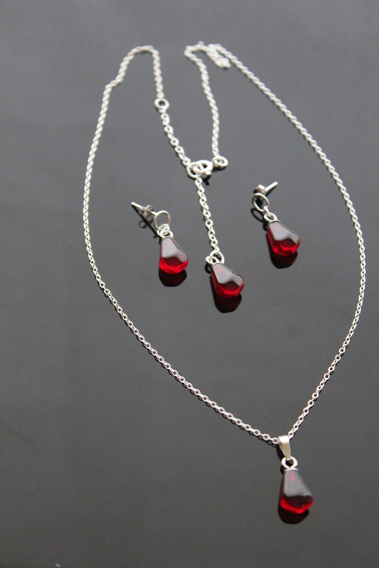 925 sterling silver pomegranate seeds jewelry set with Swarovski heart crystals and glass beads
