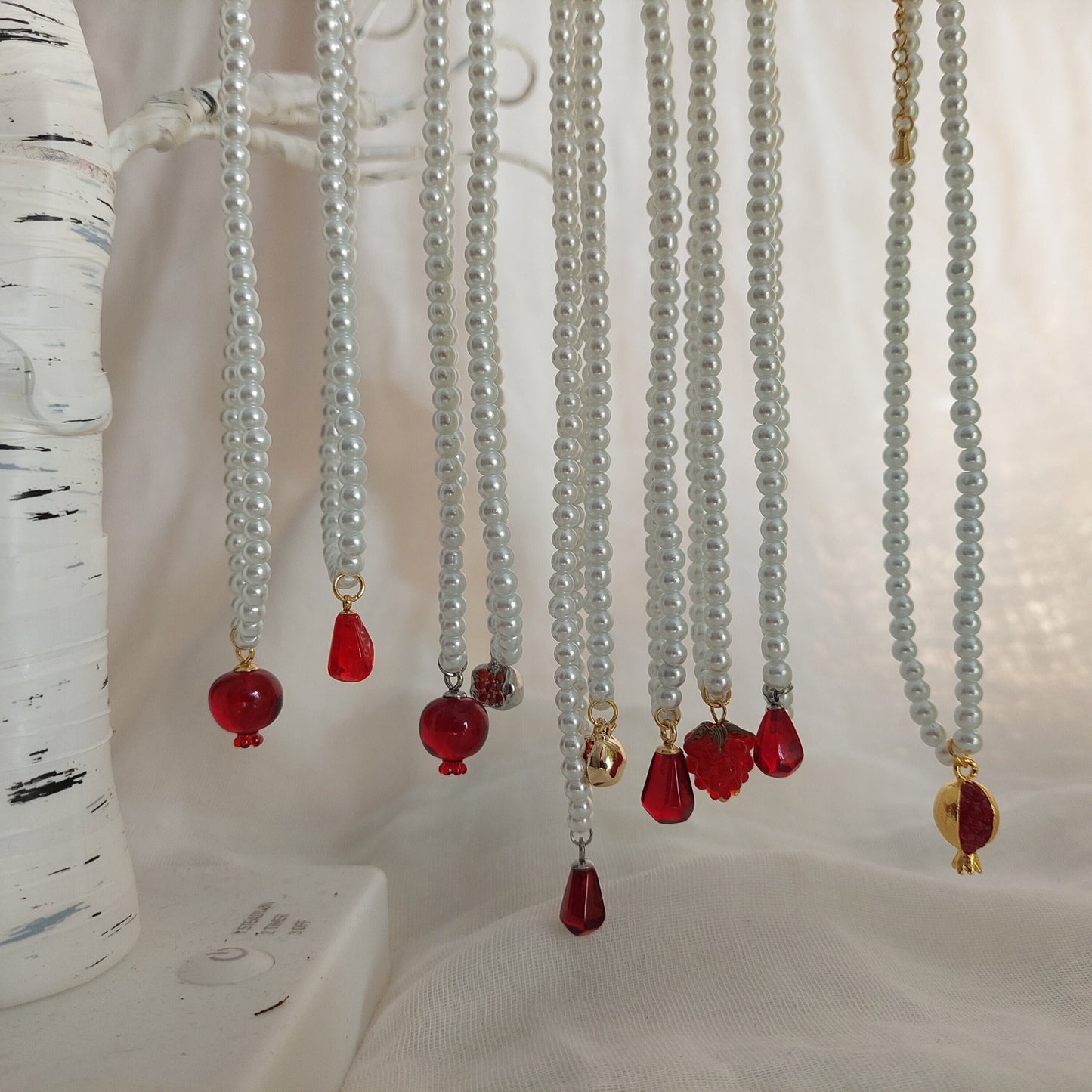 Glass pearl beads stand for jewelry