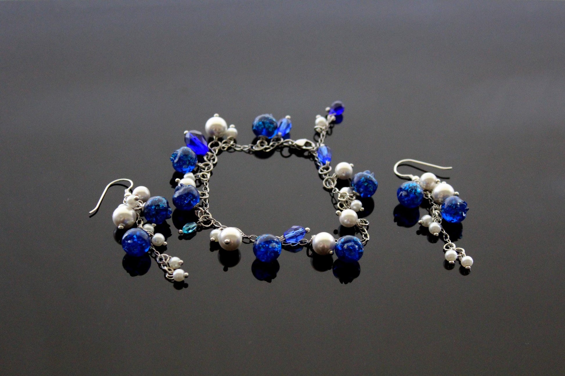 Silver Blueberry jewelry set with glass pearls