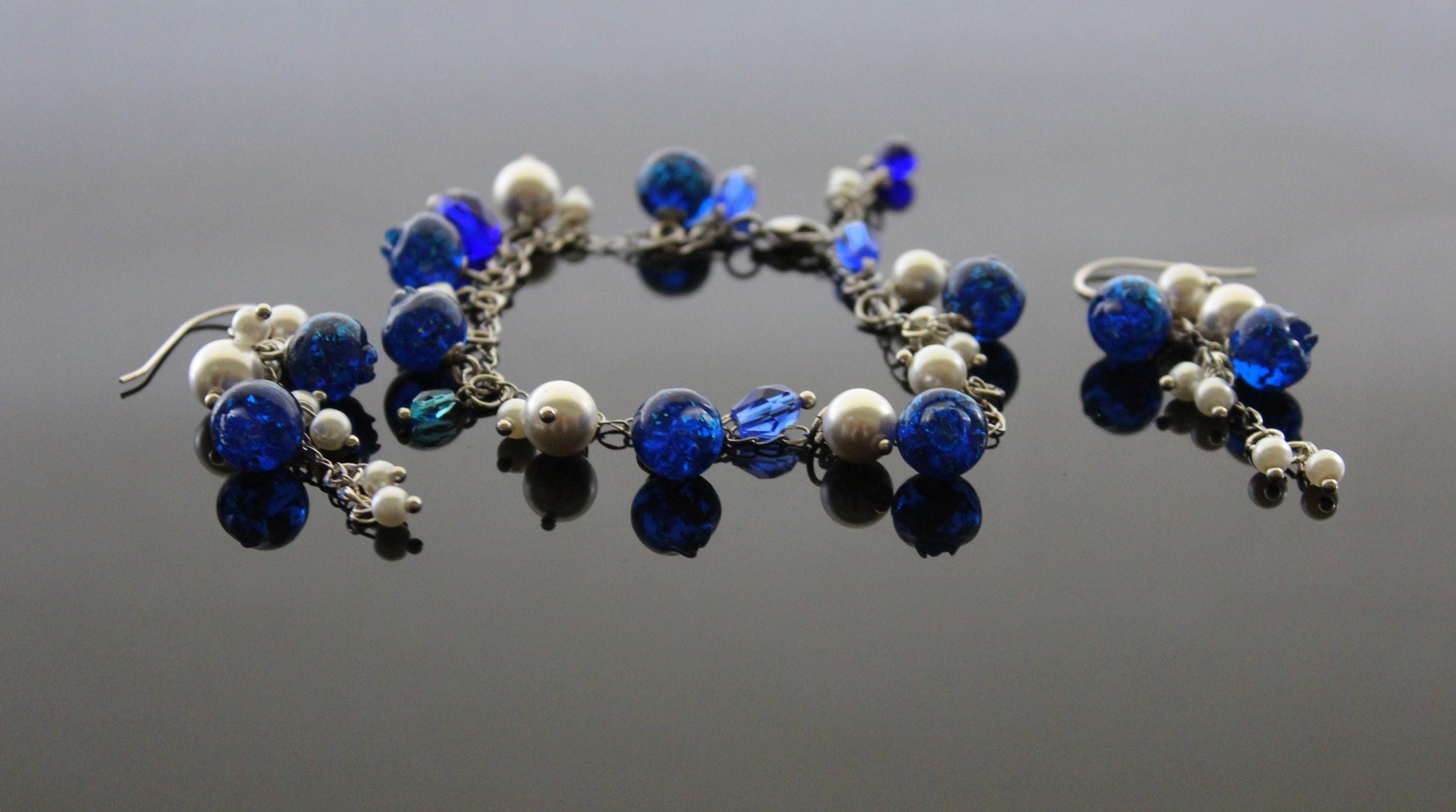 Silver Blueberry jewelry set with glass pearls