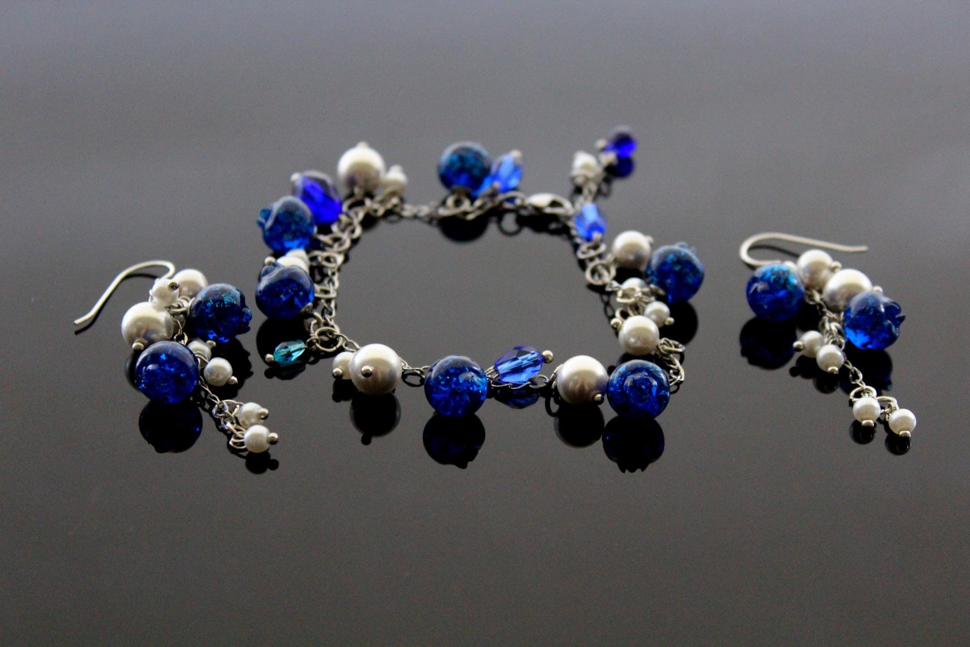 Silver Blueberry jewelry set with glass pearls